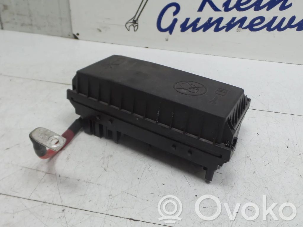 Opel Astra J Módulo de fusible 