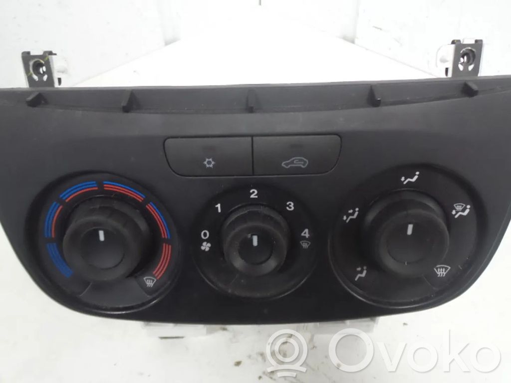 Opel Combo D Climate control unit 