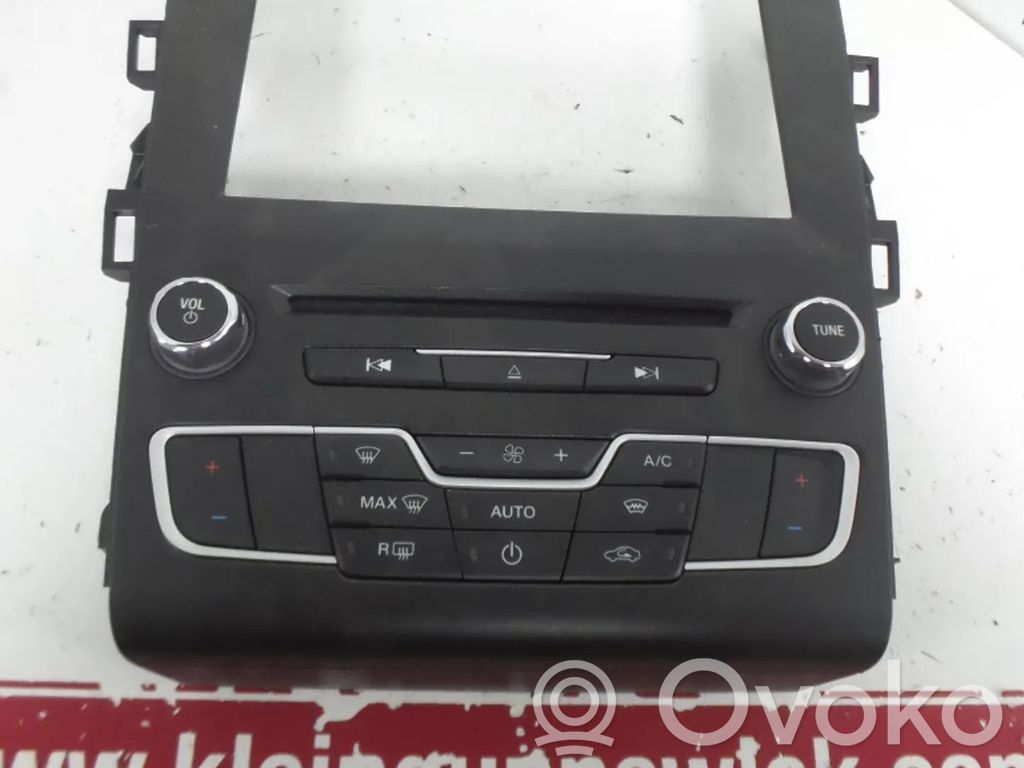 Ford Mondeo MK V Climate control unit 