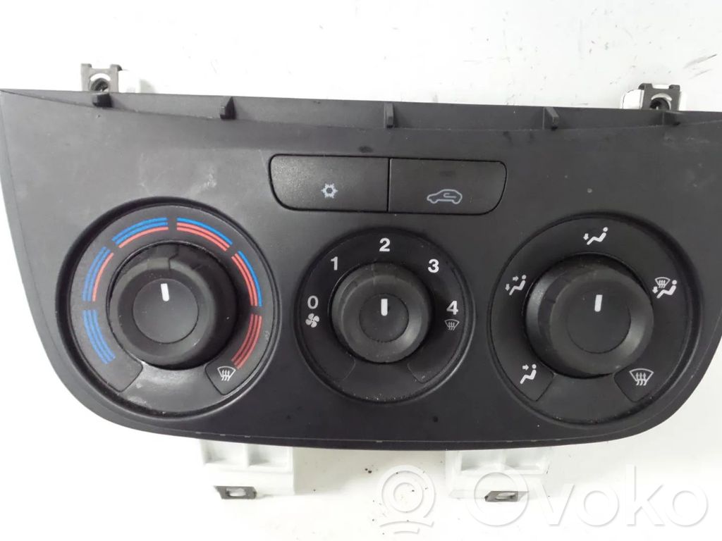 Opel Combo D Climate control unit 