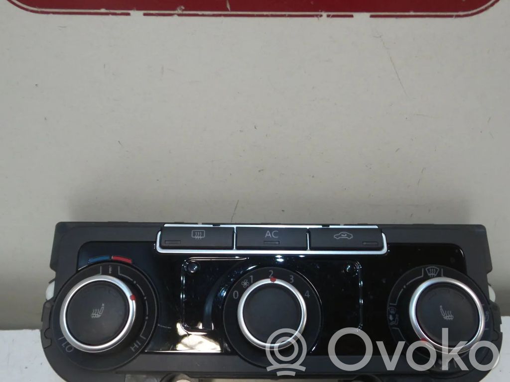 Volkswagen Golf VI Climate control unit 