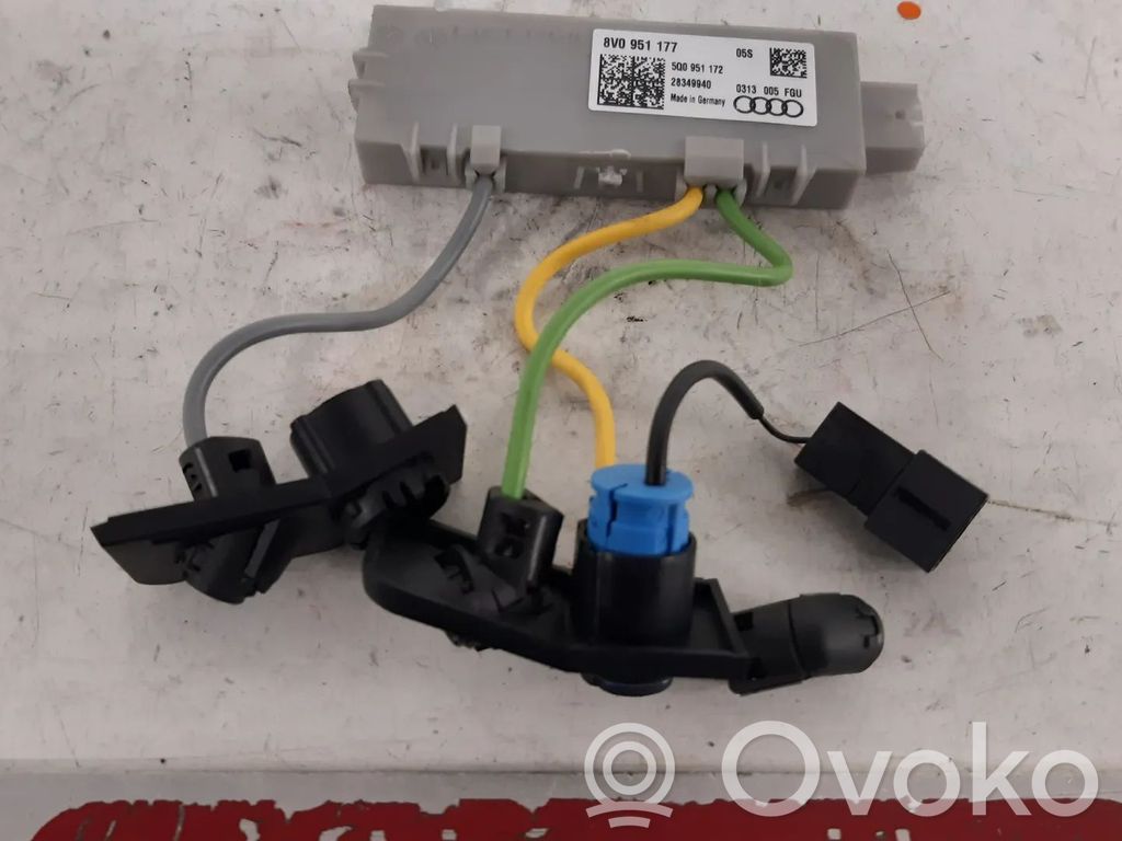 Czujnik   8V0951177
