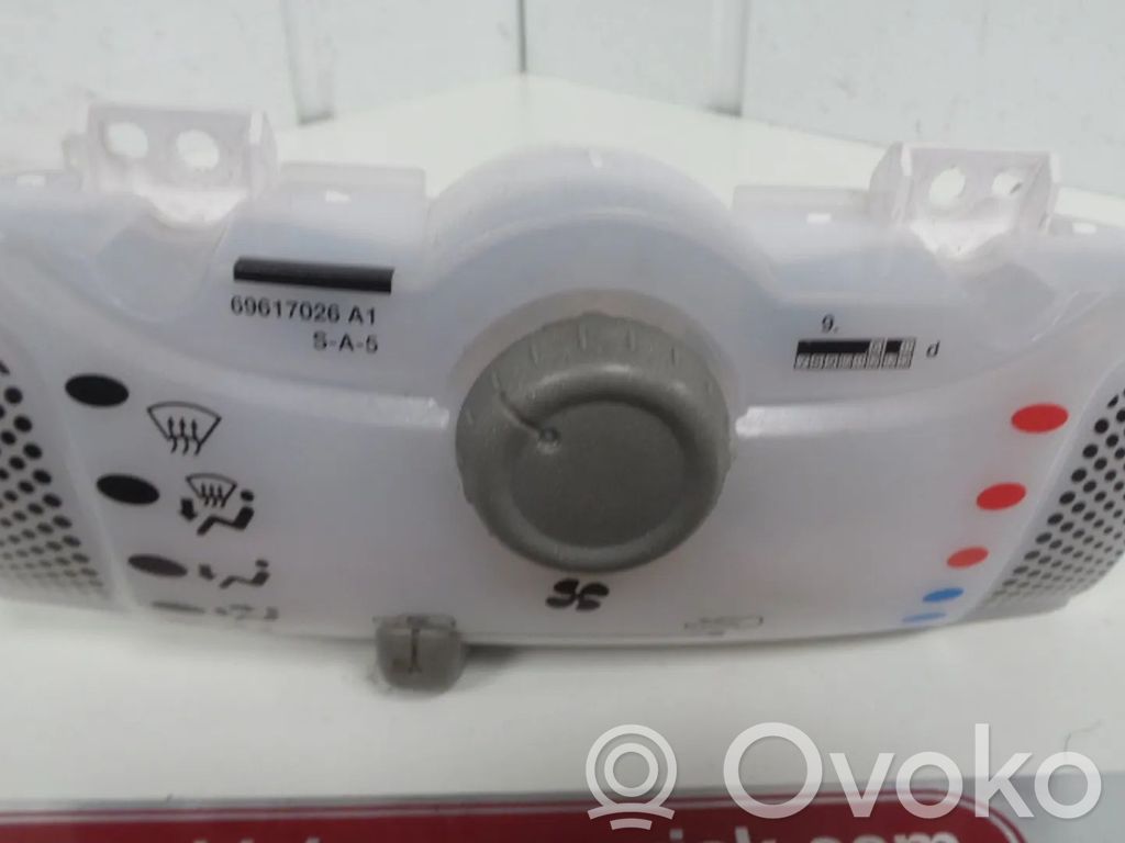 Toyota Aygo AB10 Unitate control climatizare 