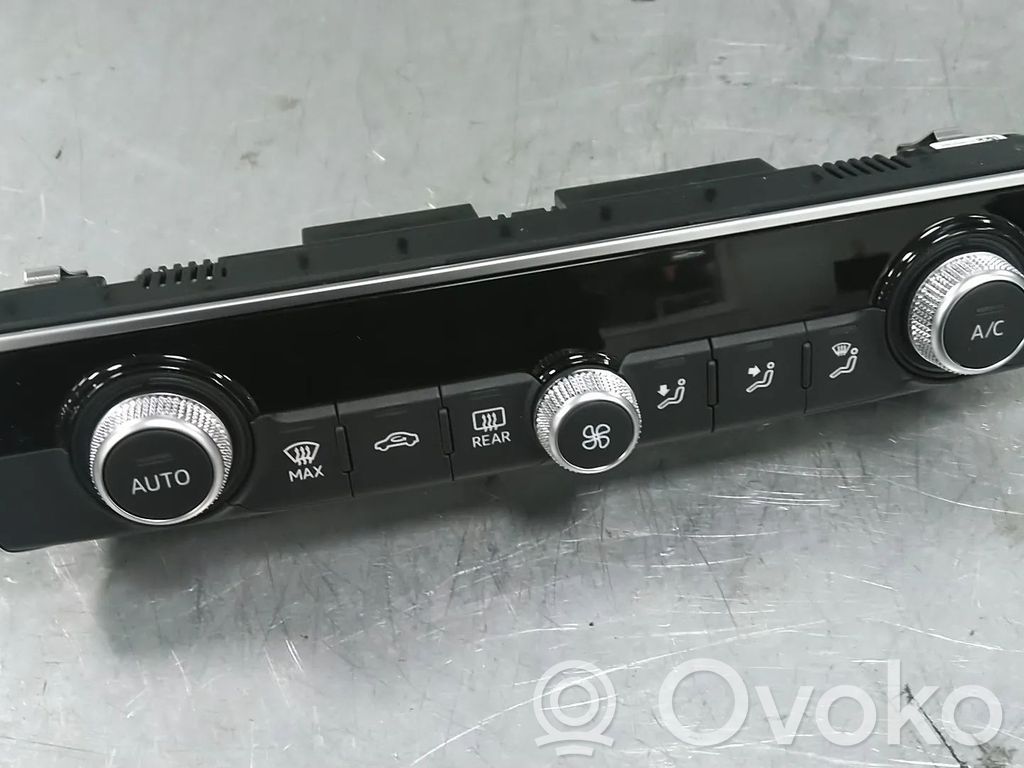 Audi Q2 - Climate control unit 