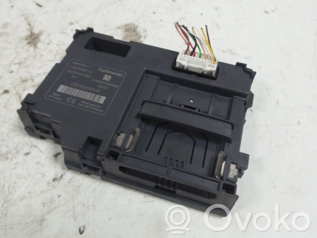 Renault Clio IV Ignition key card reader 