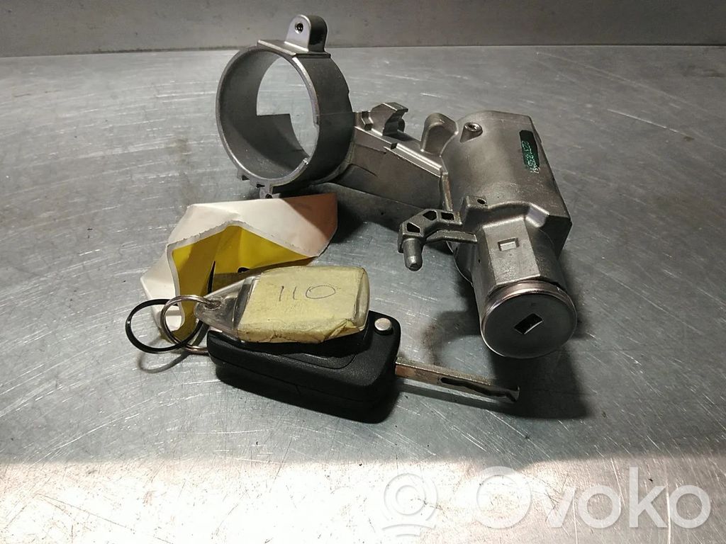 Opel Astra J Virtalukon kytkin 
