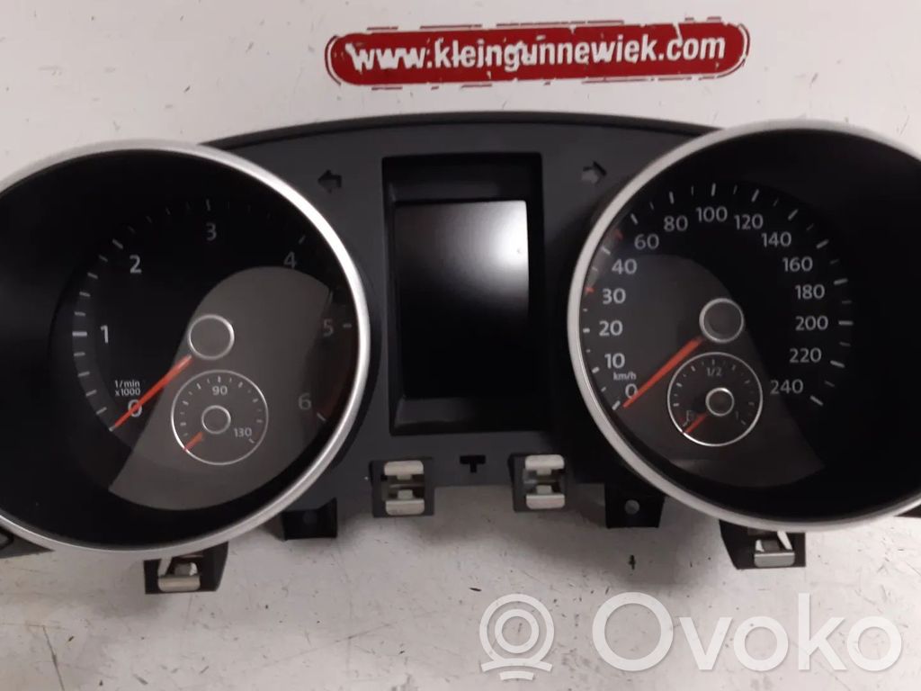 Volkswagen Golf VI Tachimetro (quadro strumenti) 
