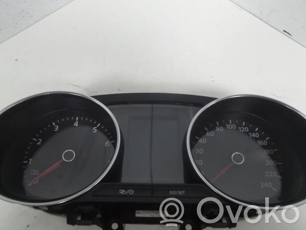 Volkswagen Polo V 6R Vitezometru (grup de instrumente) 