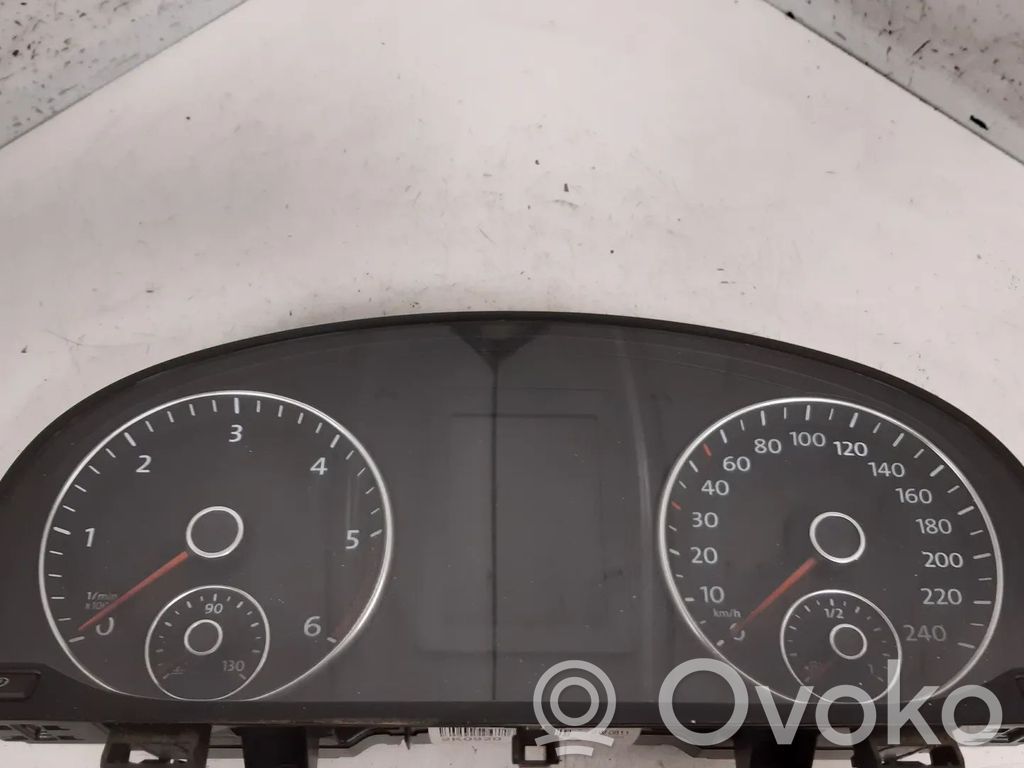 Geschwindigkeitsmesser Cockpit   2K0920876A