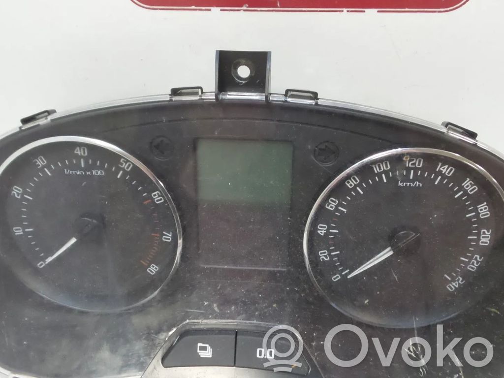 Skoda Fabia Mk2 (5J) Geschwindigkeitsmesser Cockpit 