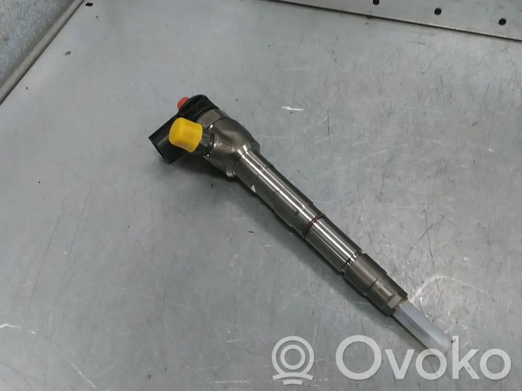 Volkswagen Tiguan Fuel injector 