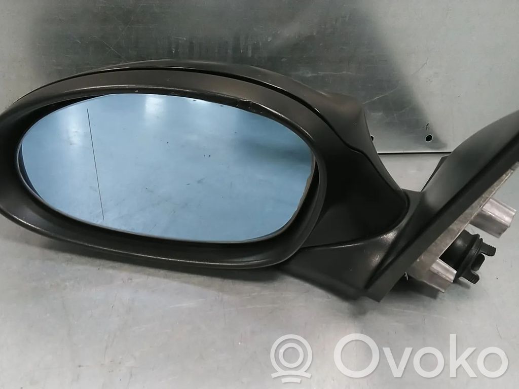 Front door electric wing mirror