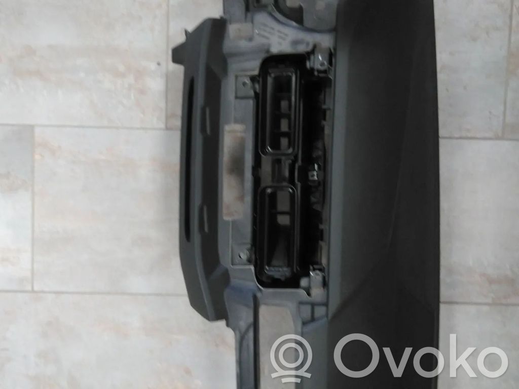 Audi A4 S4 B9 Deska rozdzielcza 