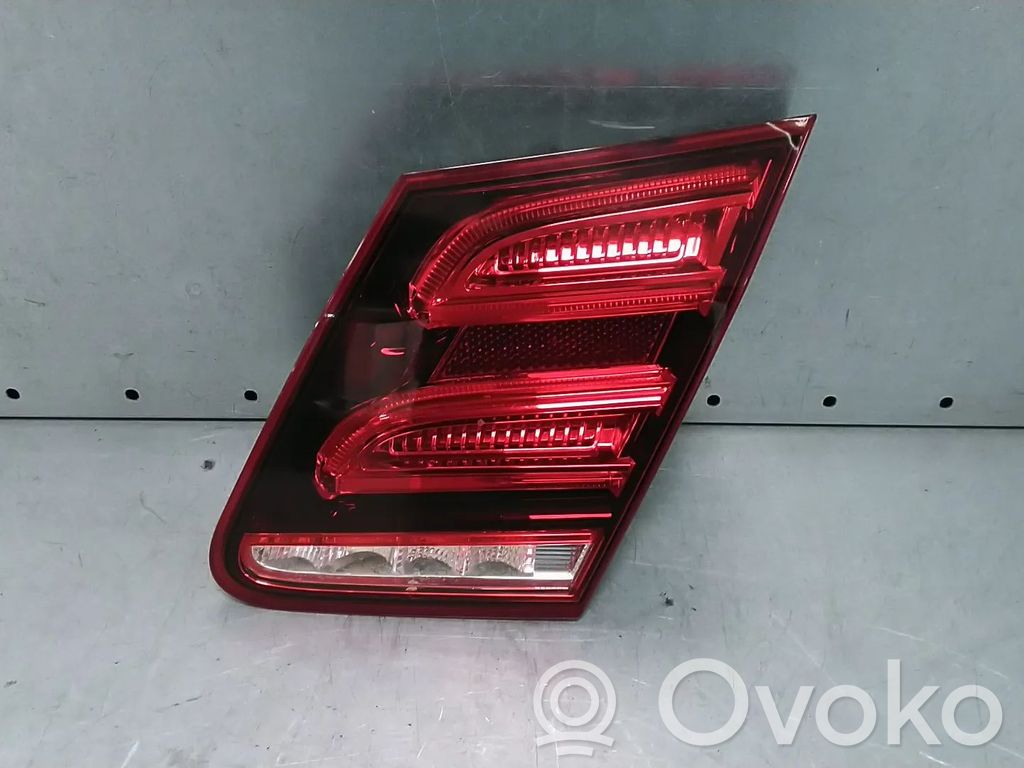 Mercedes-Benz E W212 Lampă spate în caroserie 