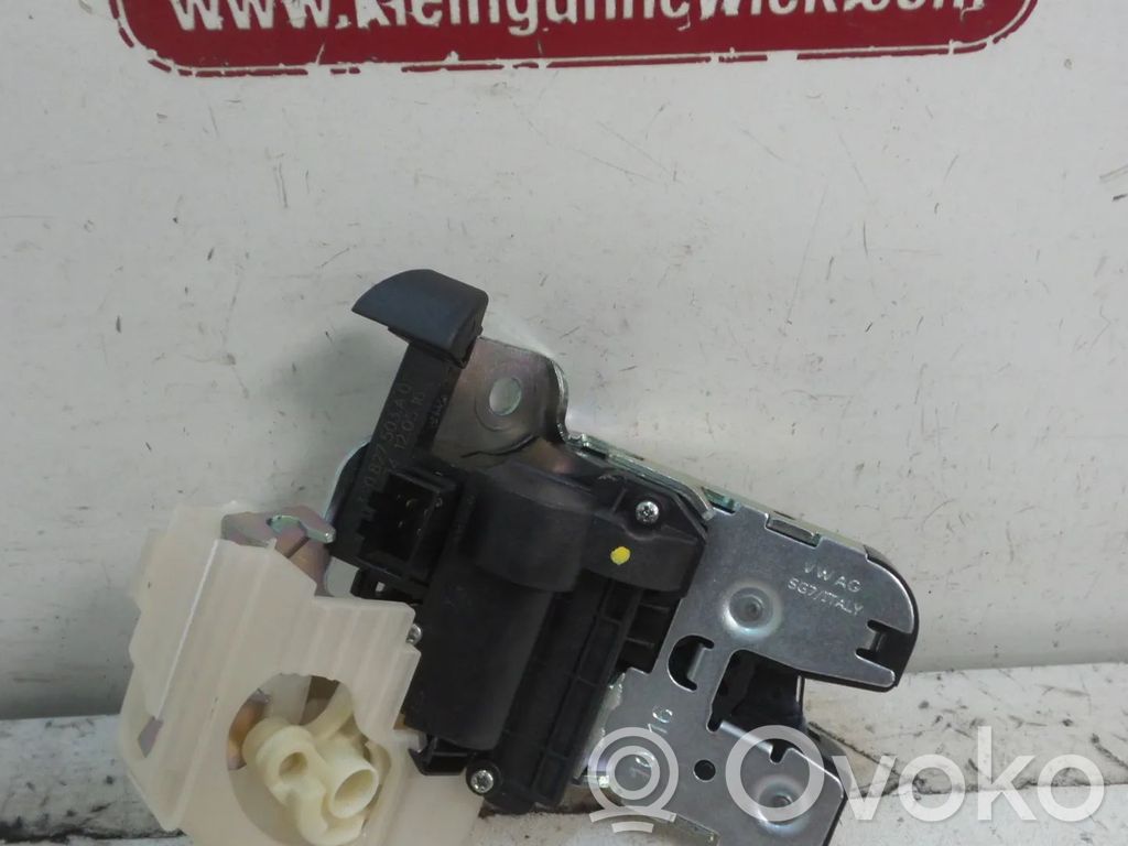 Volkswagen PASSAT B8 Blocco/chiusura/serratura del portellone posteriore/bagagliaio 