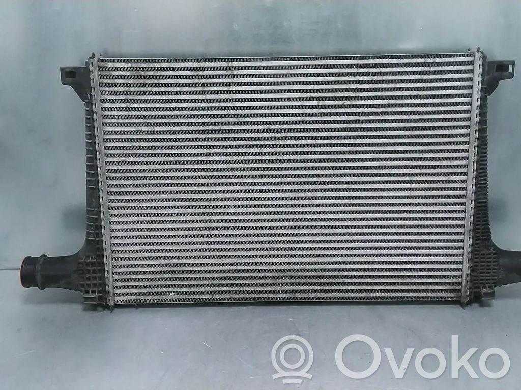 Audi Q7 4M Chłodnica powietrza doładowującego / Intercooler 