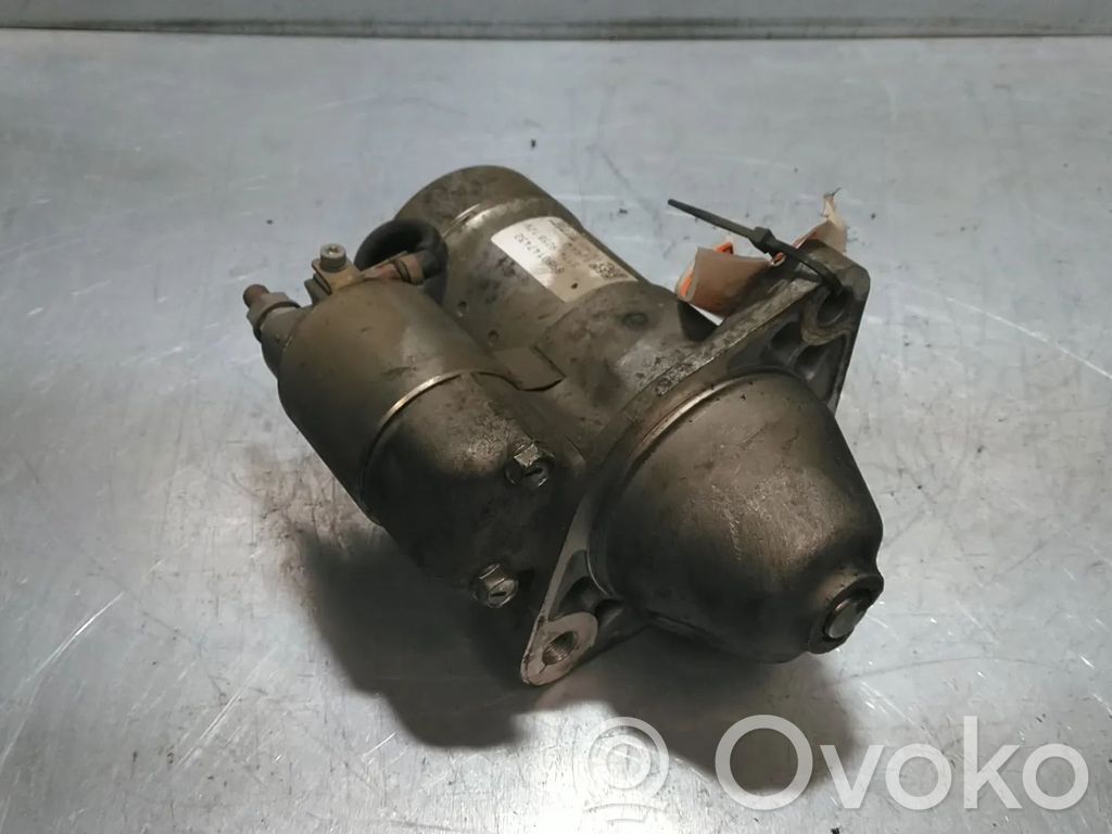 Opel Zafira B Rozrusznik 