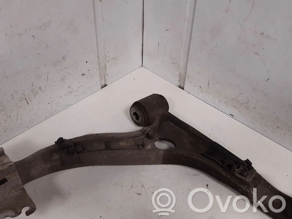 Mercedes-Benz B W246 W242 Braccio di controllo sospensione anteriore inferiore/braccio oscillante 