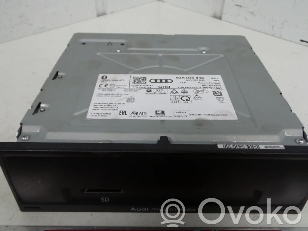 Head unit multimedia control   83A035842