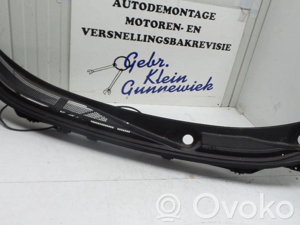 Nissan X-Trail T32 Rivestimento del tergicristallo 