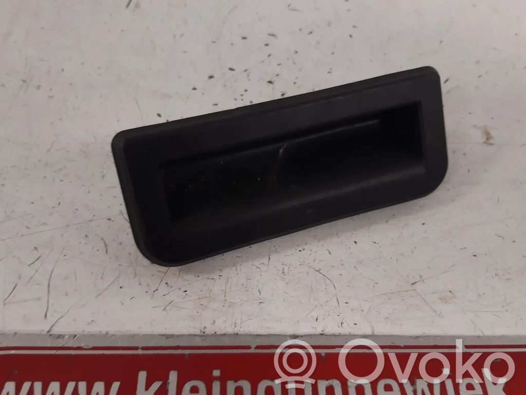 Manecilla para abrir la puerta trasera   6V0827566