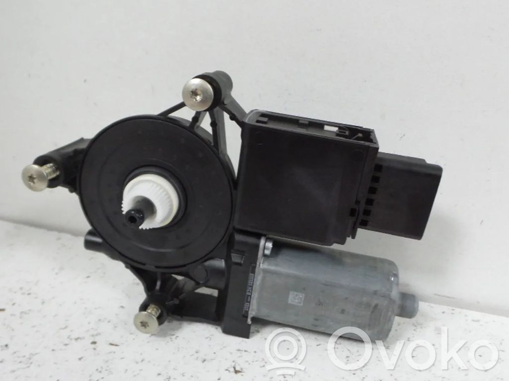Peugeot 5008 II Silnik regulatora szyby drzwi przednich 