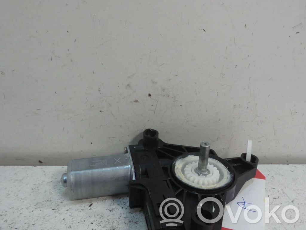 Volvo V40 Motor del regulador de la ventanilla de la puerta delantera 
