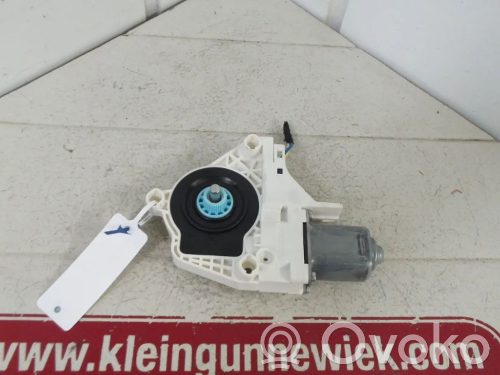 Motor del regulador de la ventanilla de la puerta delantera   8K0959812A