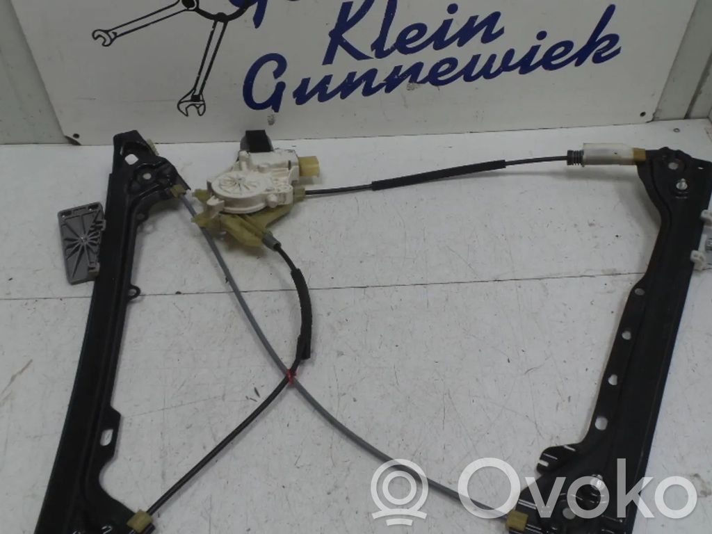 Motor del regulador de la ventanilla de la puerta delantera   7119208