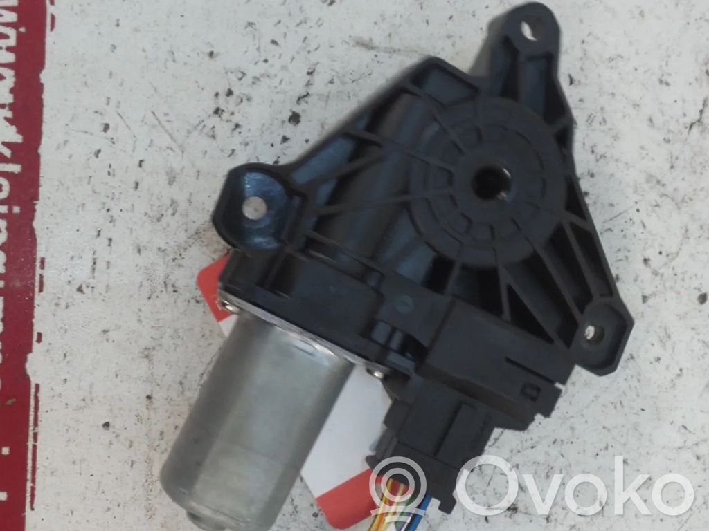 Silnik regulatora szyby drzwi przednich   A2469068200