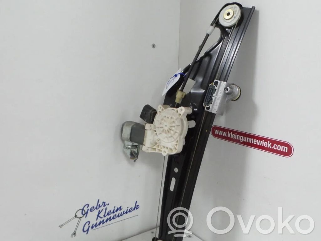 Motor del regulador de la ventanilla de la puerta delantera   7075673,7034387