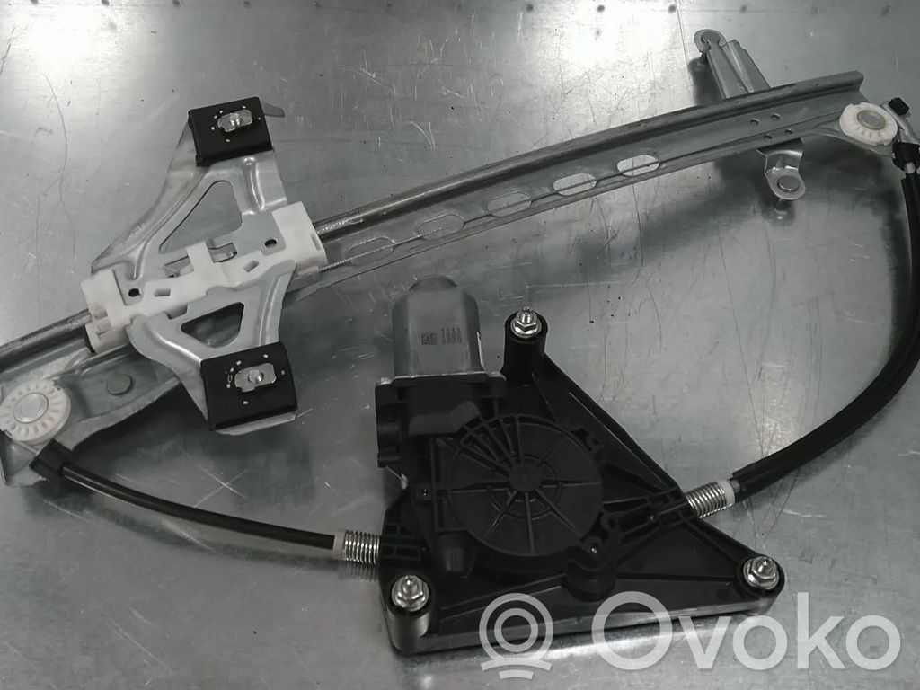 Toyota Aygo AB40 Silnik regulatora szyby drzwi przednich 