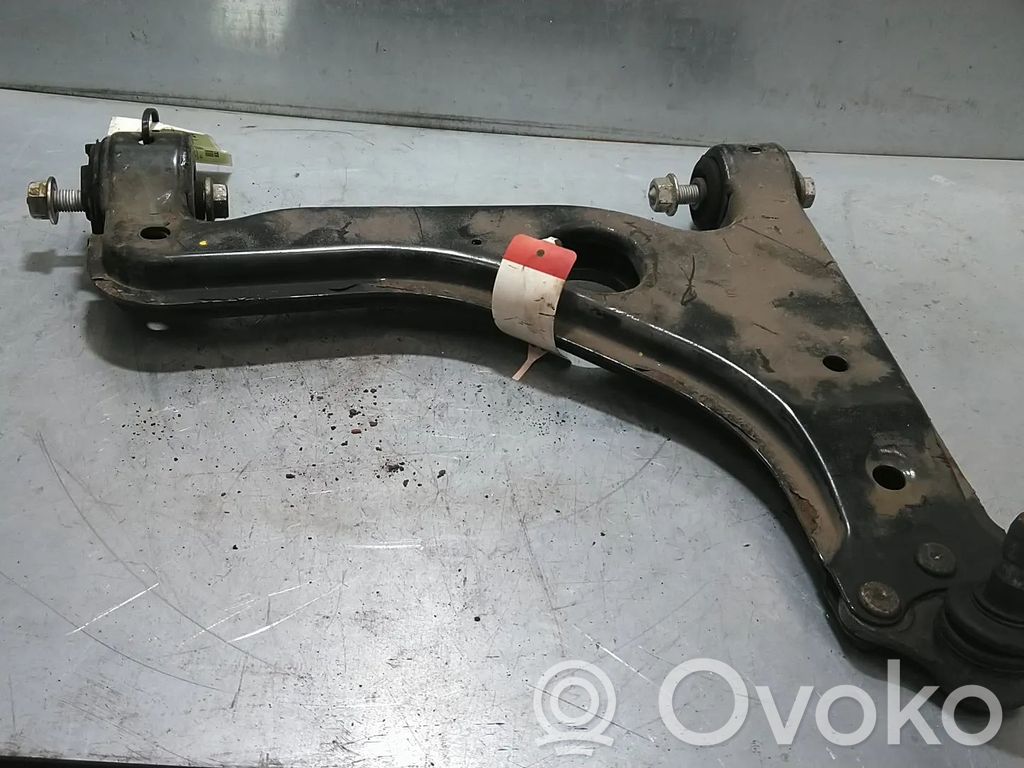 Opel Zafira B Basculă inferioară față 