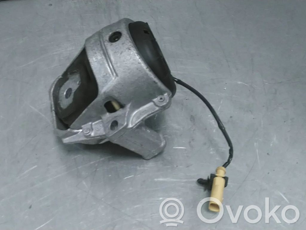 Audi Q5 SQ5 8R Engine mount bracket 