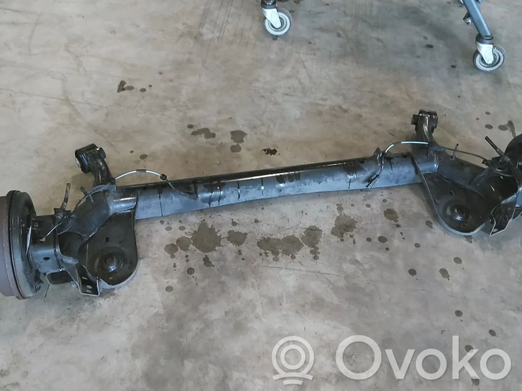 Ford Transit Courier Grinda punții spate