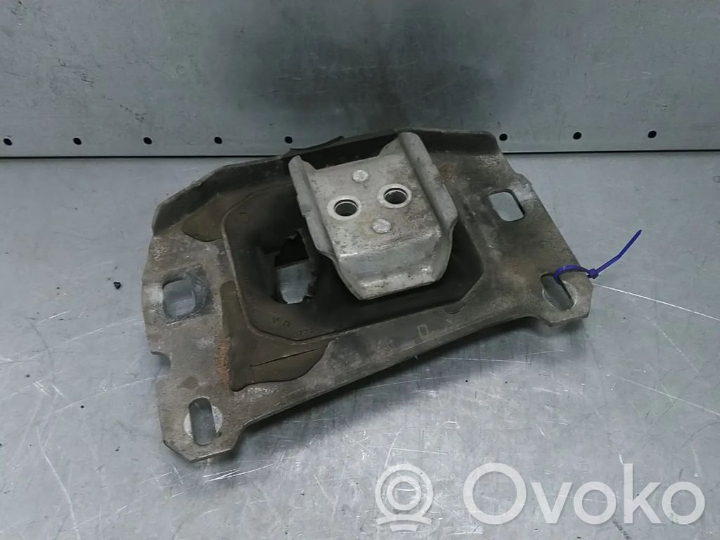 Opel Vivaro Подушка коробки передач 