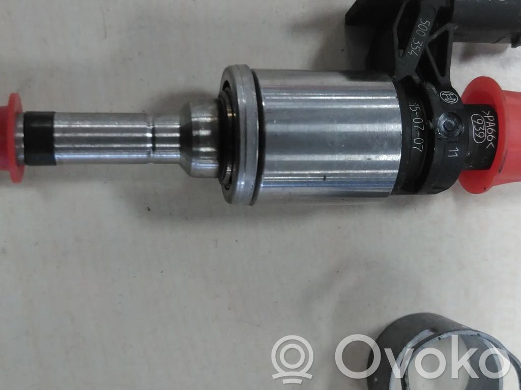 Audi A3 S3 8V Fuel injector 