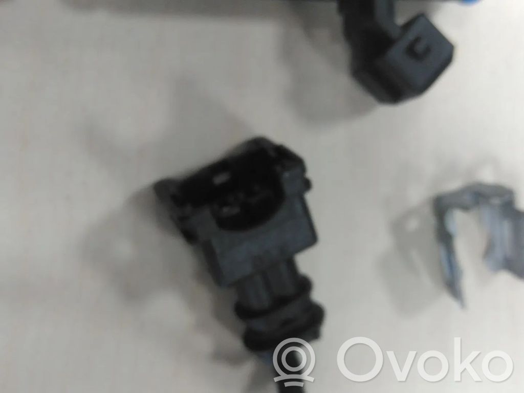 Opel Zafira B Inyector de combustible 