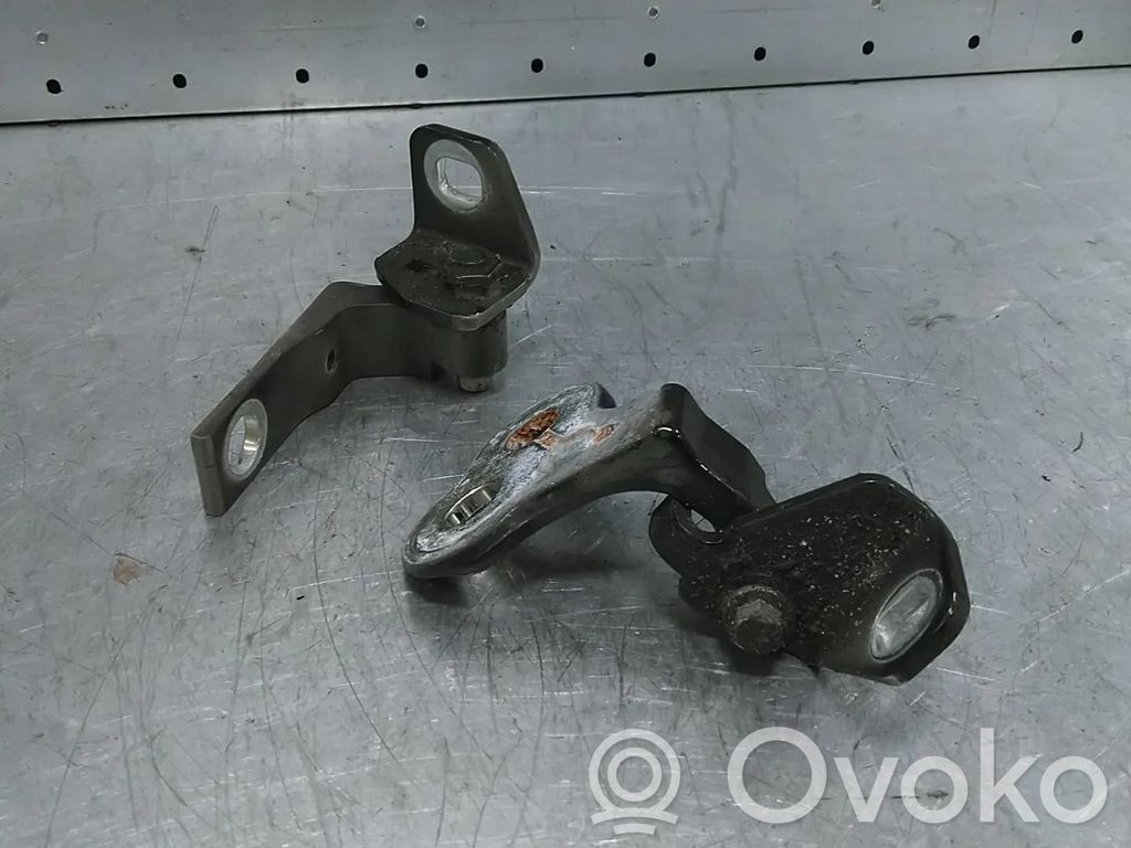 Ford Focus Priekšpusē eņģu komplekts 
