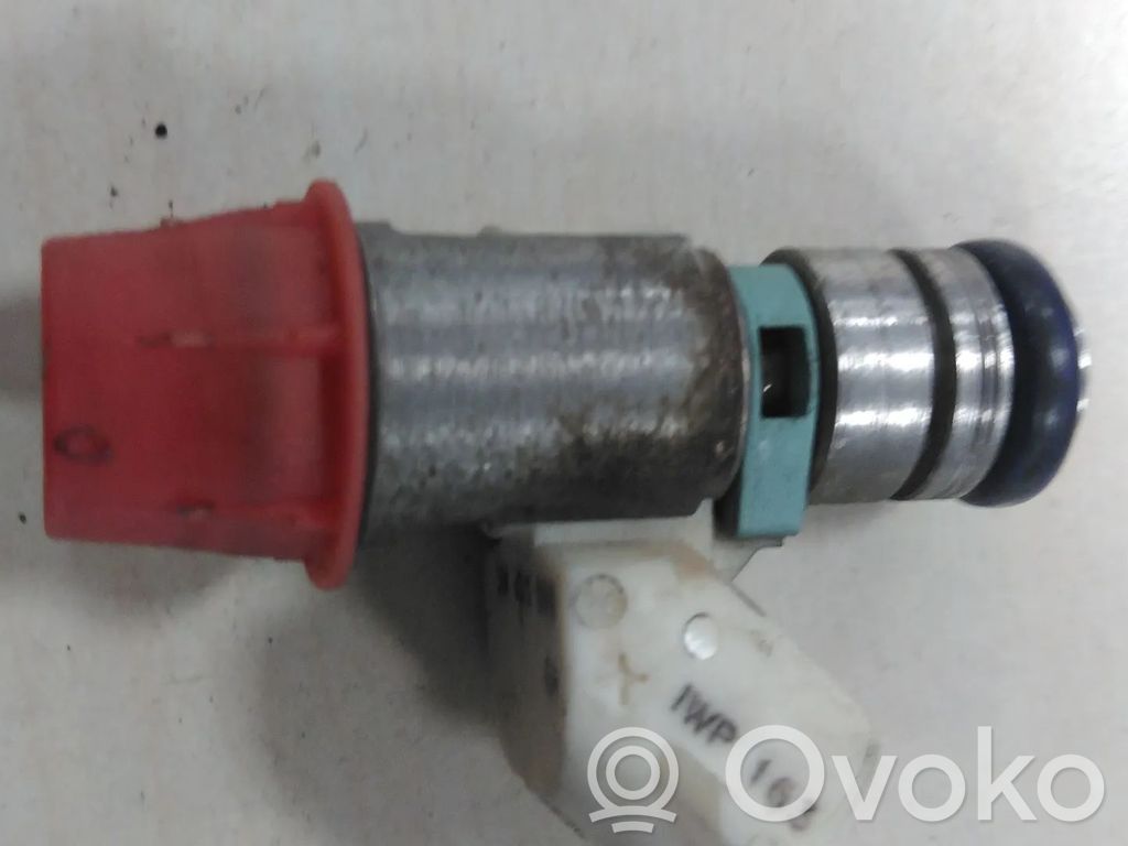 Volkswagen Golf V Injektor Einspritzdüse 
