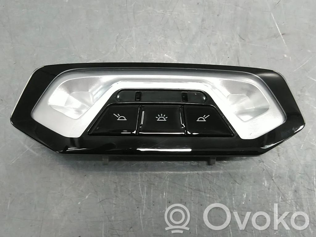 BMW 2 F22 F23 Lampka podsufitki tylna 