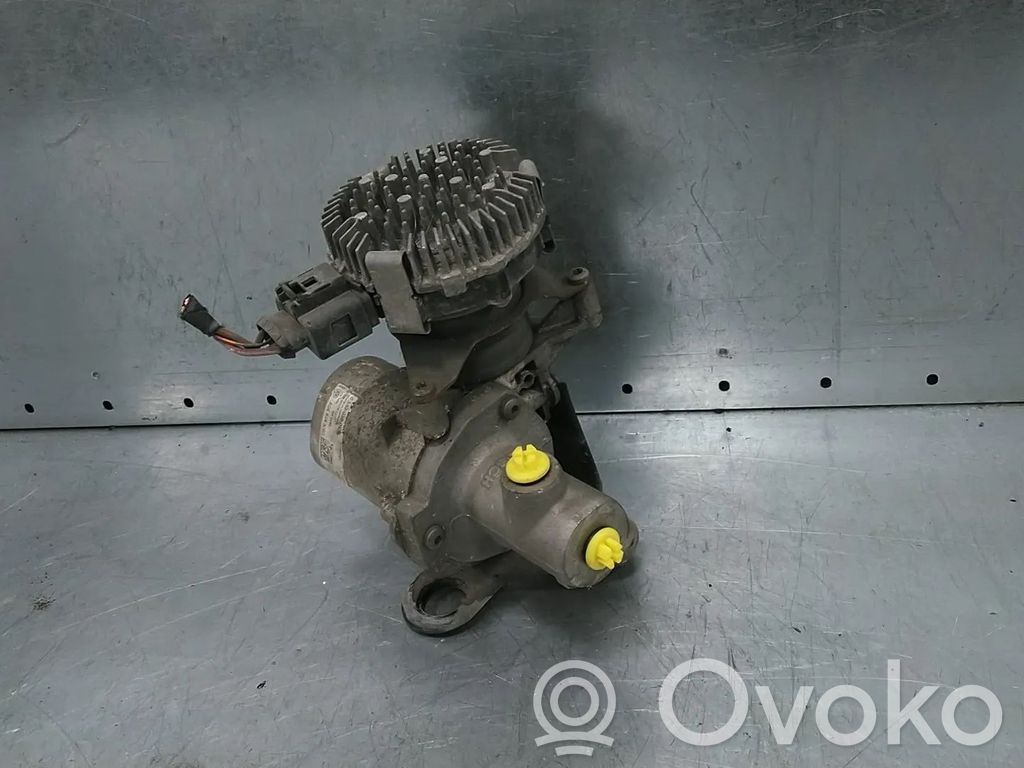 Volkswagen Golf VII Master brake cylinder 