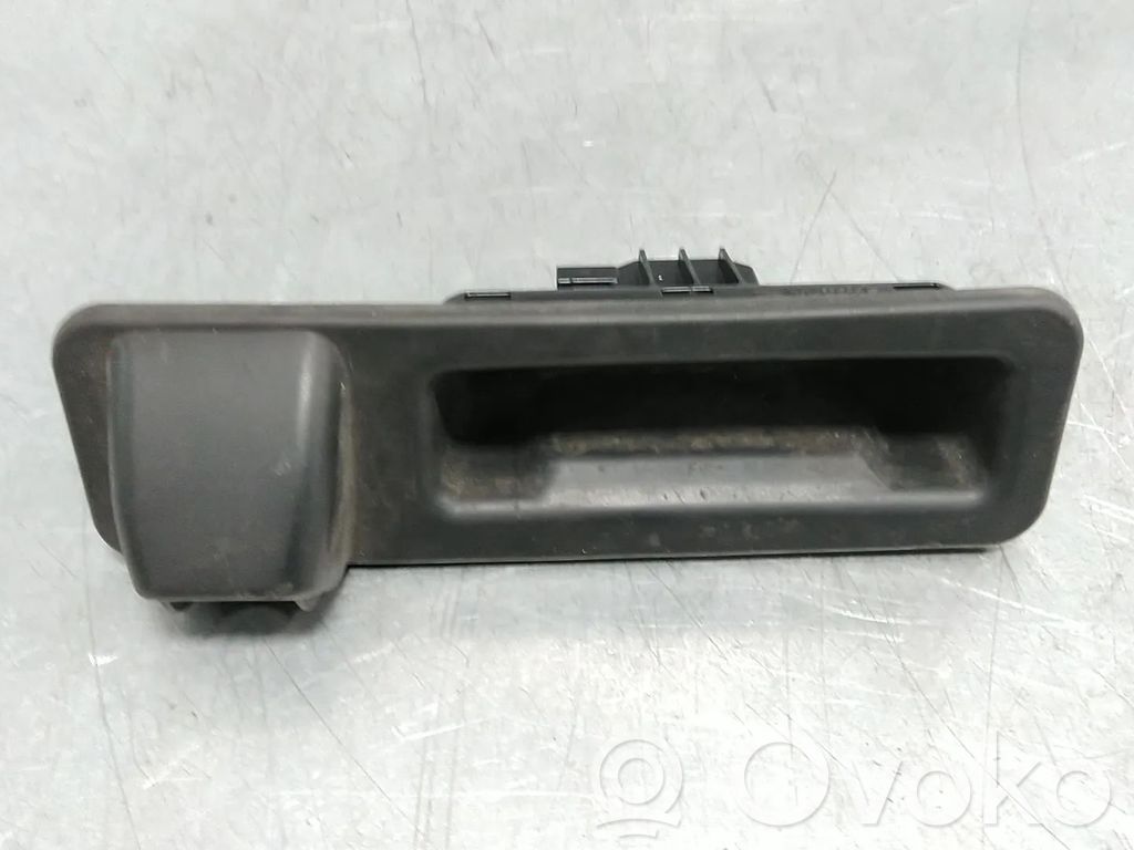 BMW 3 G20 G21 Tailgate release/open handle 
