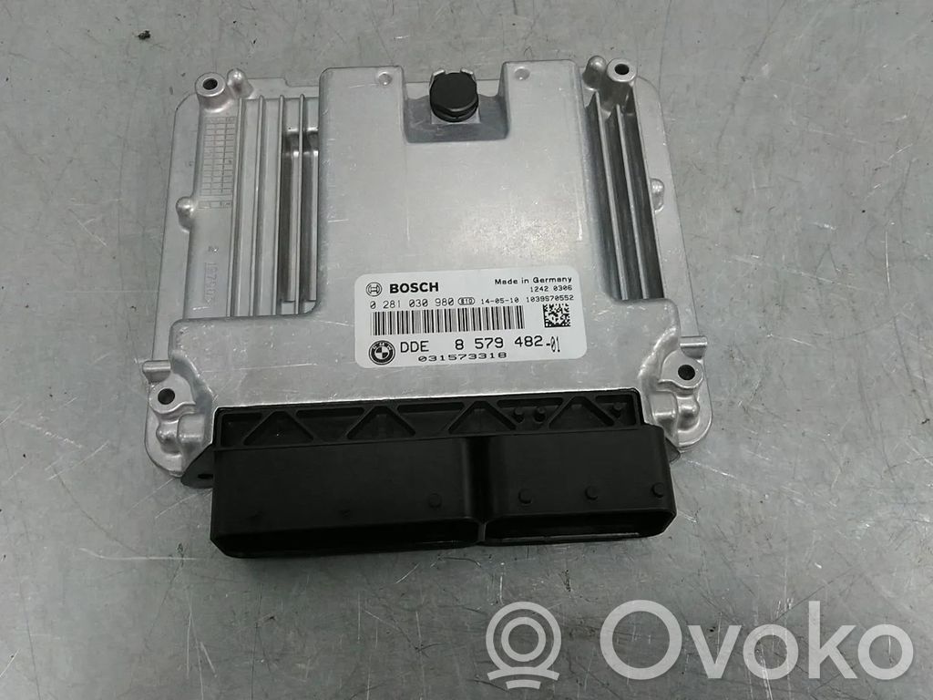 BMW 1 F20 F21 Variklio valdymo blokas 