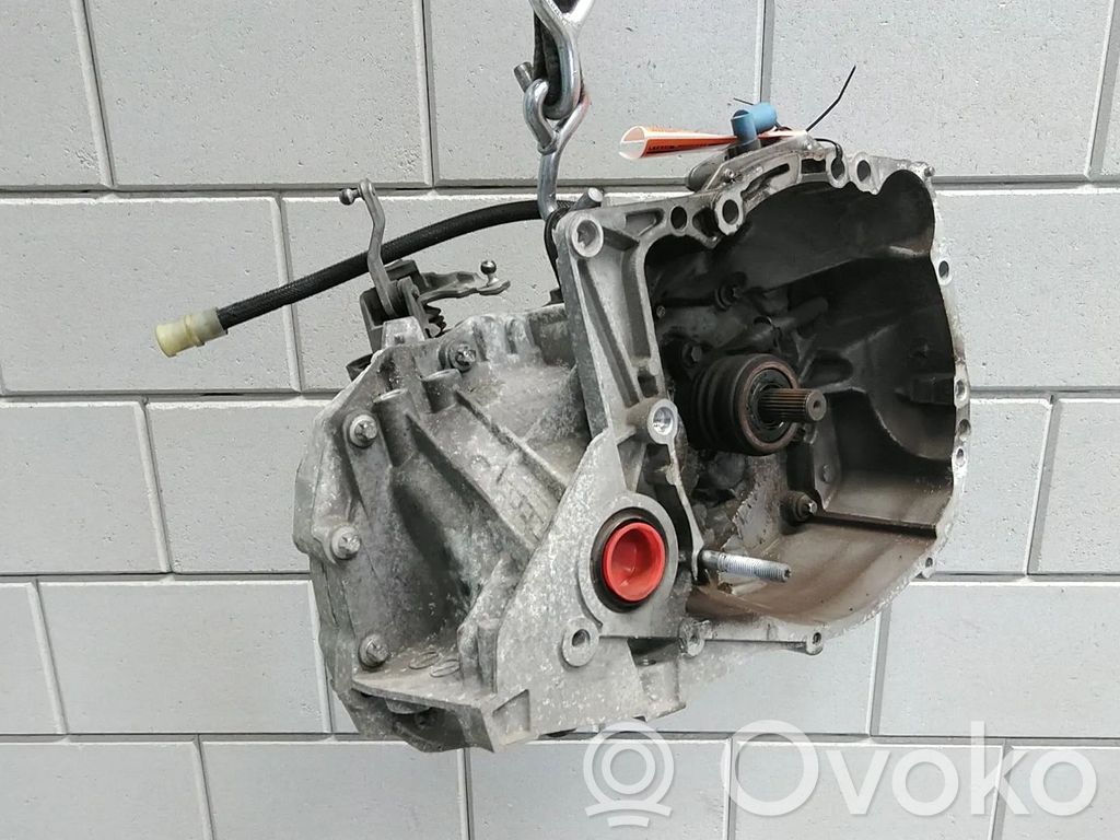 Renault Clio III Caja de cambios manual de 5 velocidades 