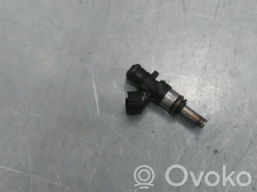 Volkswagen Polo V 6R Fuel injector 