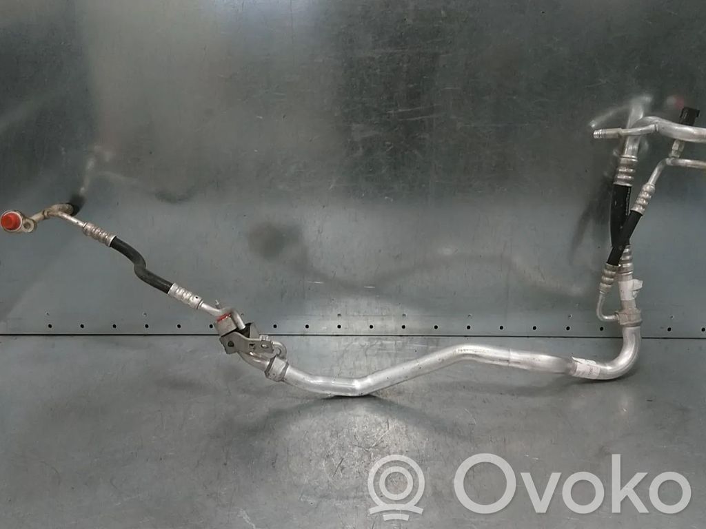 Ilmastointilaitteen putki (A/C)   AV6119A834PC,1857338