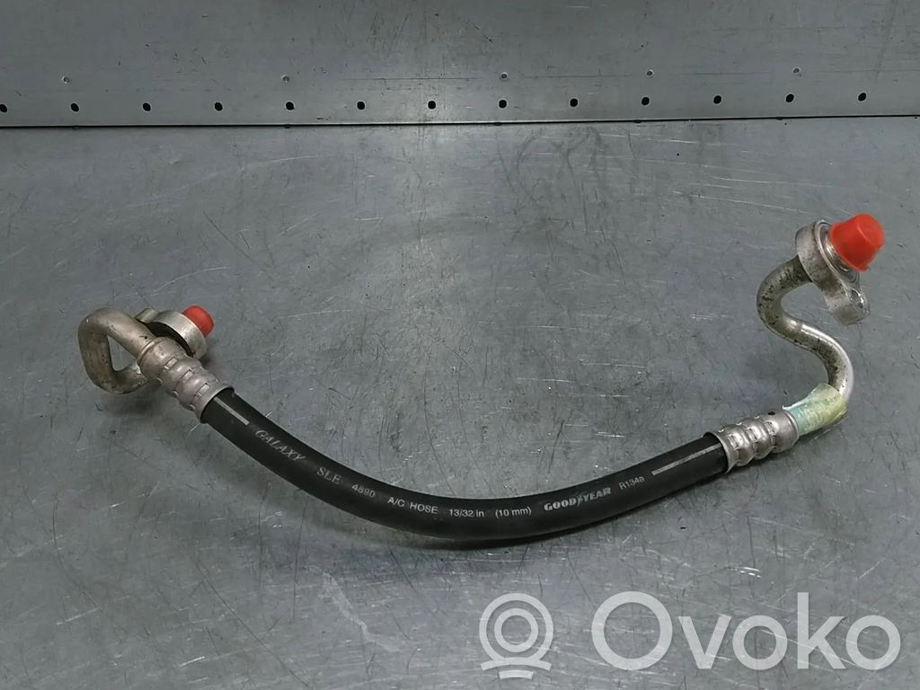 Ford Focus Ilmastointilaitteen putki (A/C) 