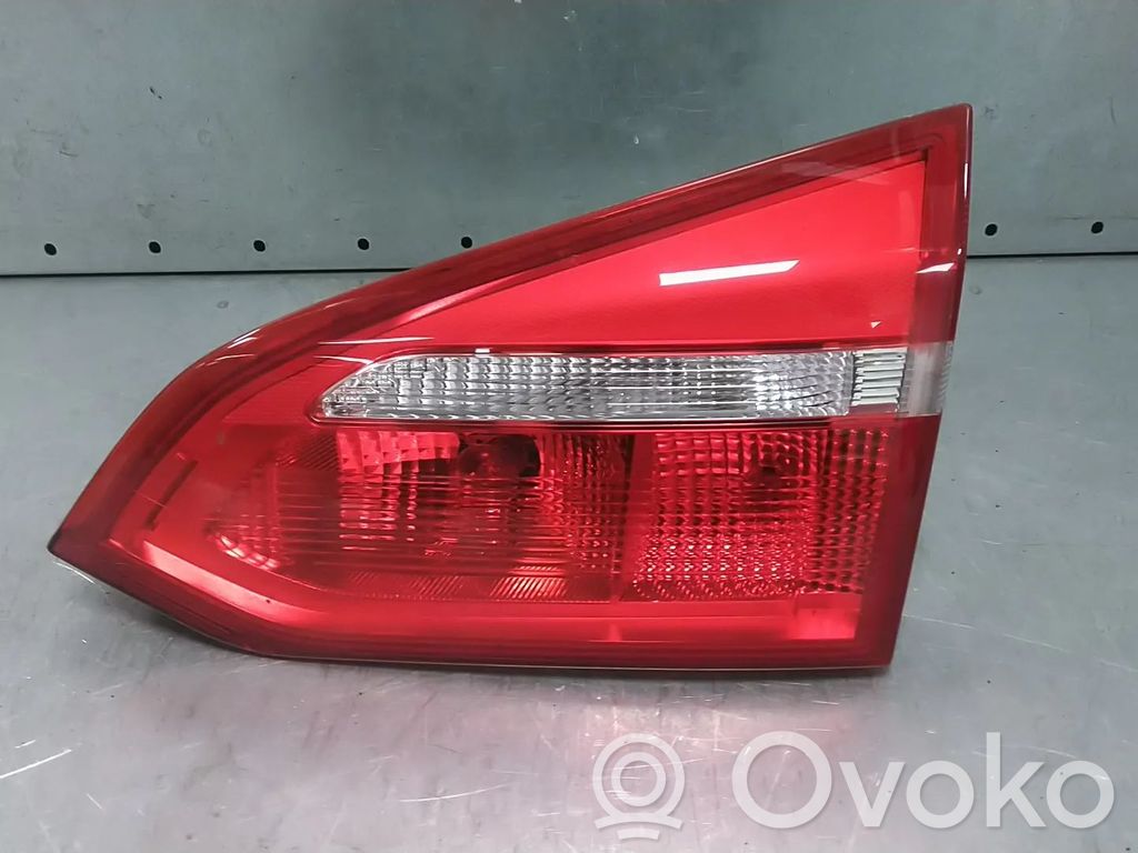 Ford Focus Aizmugurējais lukturis virsbūvē 