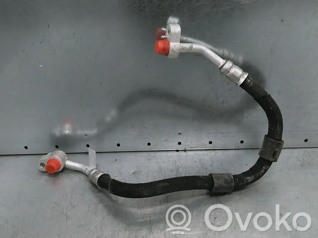 Audi A5 Ilmastointilaitteen putki (A/C) 